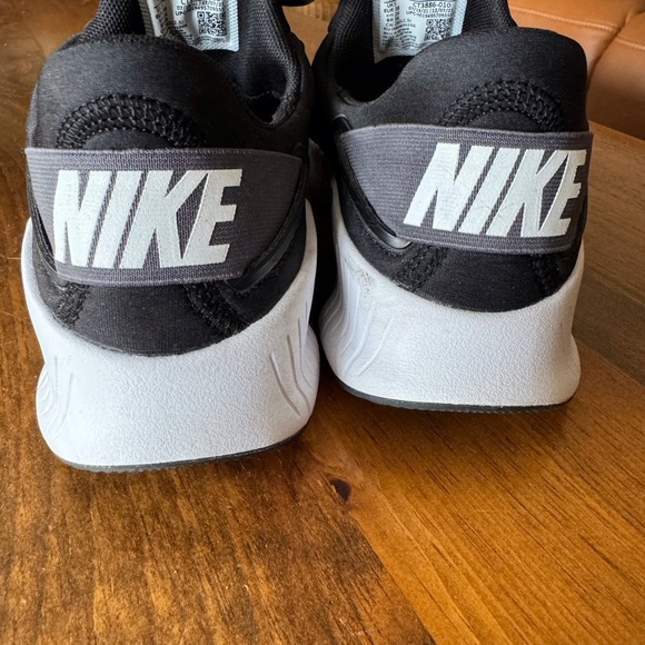 EUC Nike Metcom 5 runners. Sz 5.5 men’s (7.5 women’s) - Picture 4 of 9